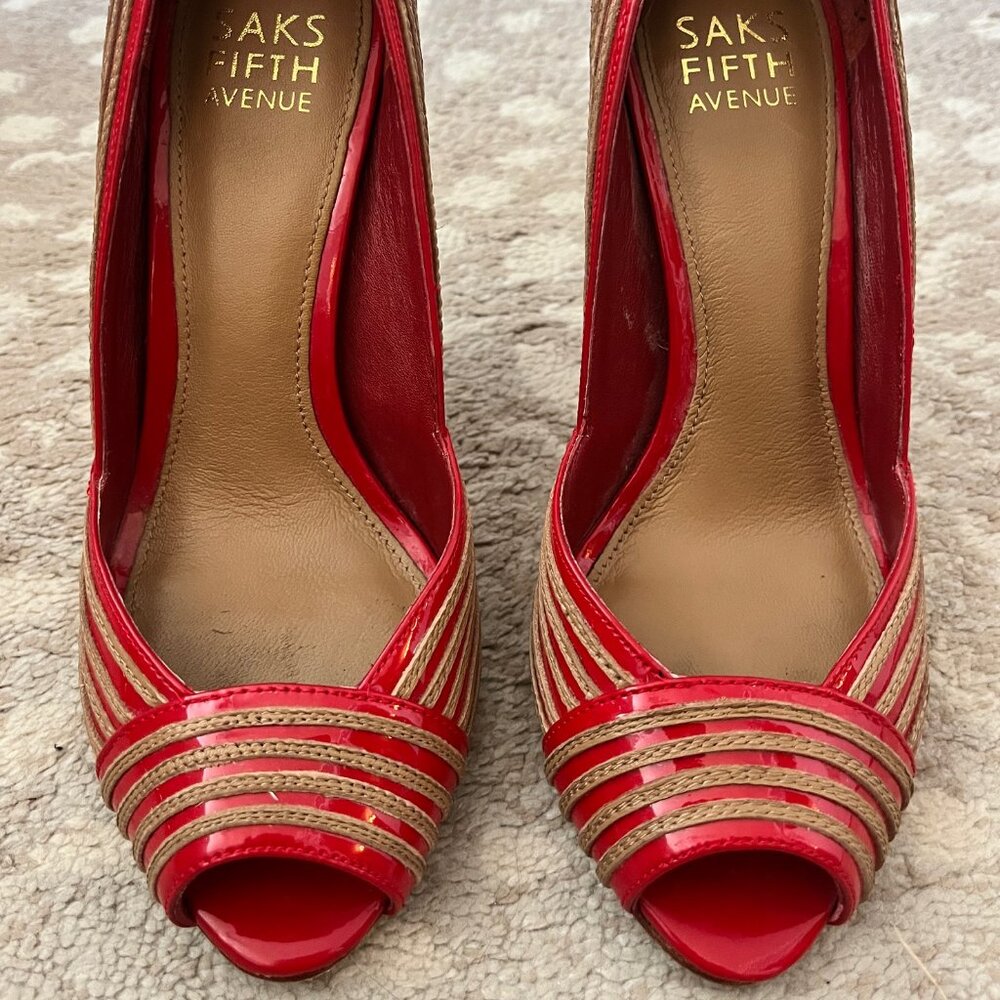 Saks Fifth Avenue rare vintage red heels Size 5 EXQUISITE